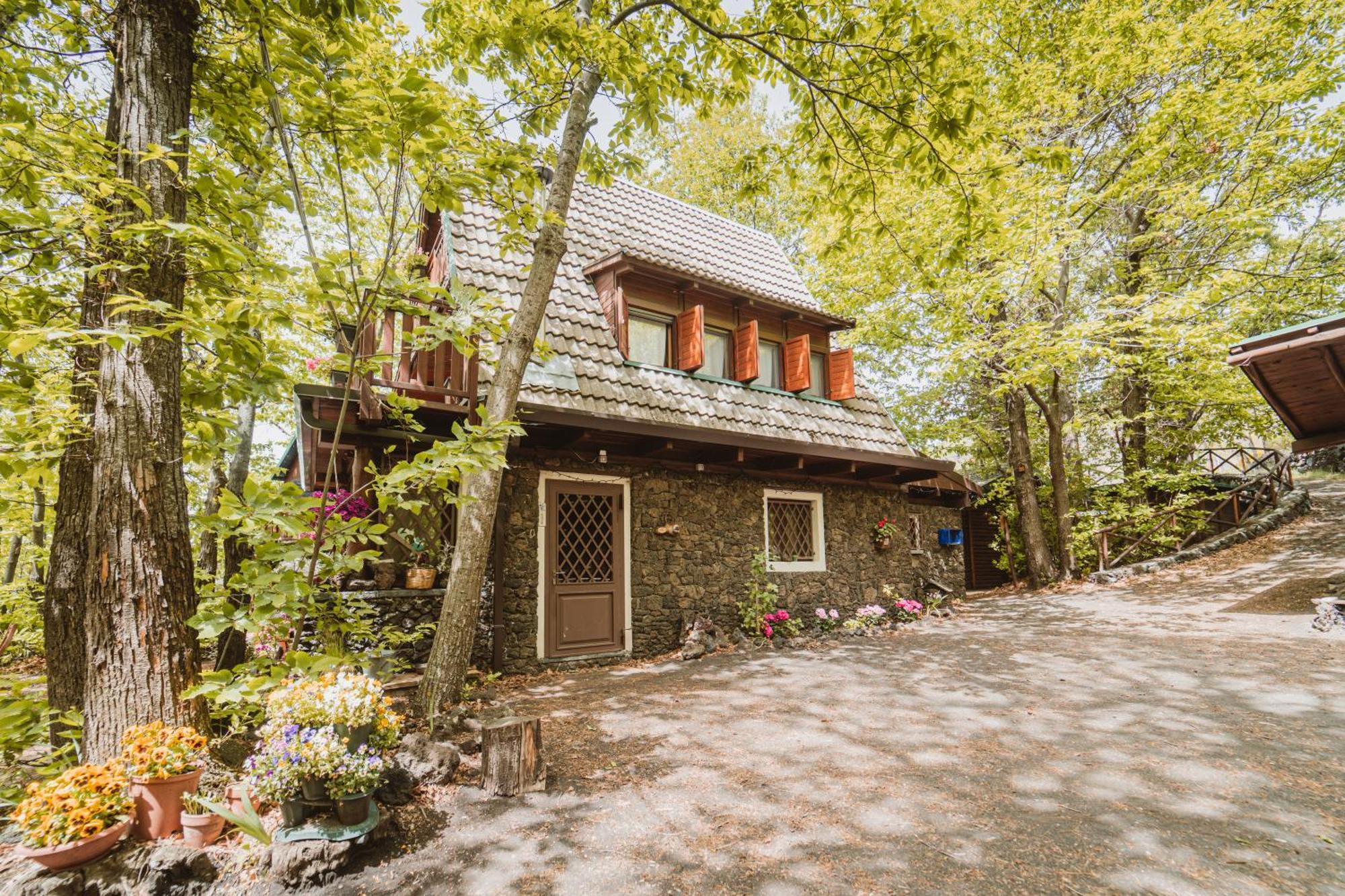 Matilde'S Chalet Etna Nature House Nicolosi Exterior foto